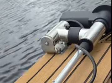 FishLock lift and mount on boat side